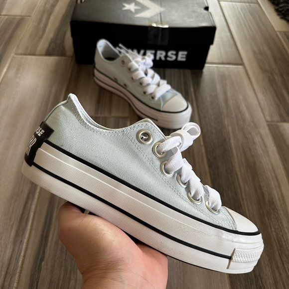 Women's Converse Chuck Taylor All Star Lift Platform Casual Shoes - winter slay - Picture 8 of 11